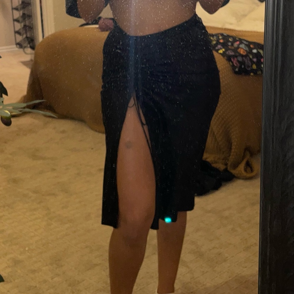 Satin black skirt